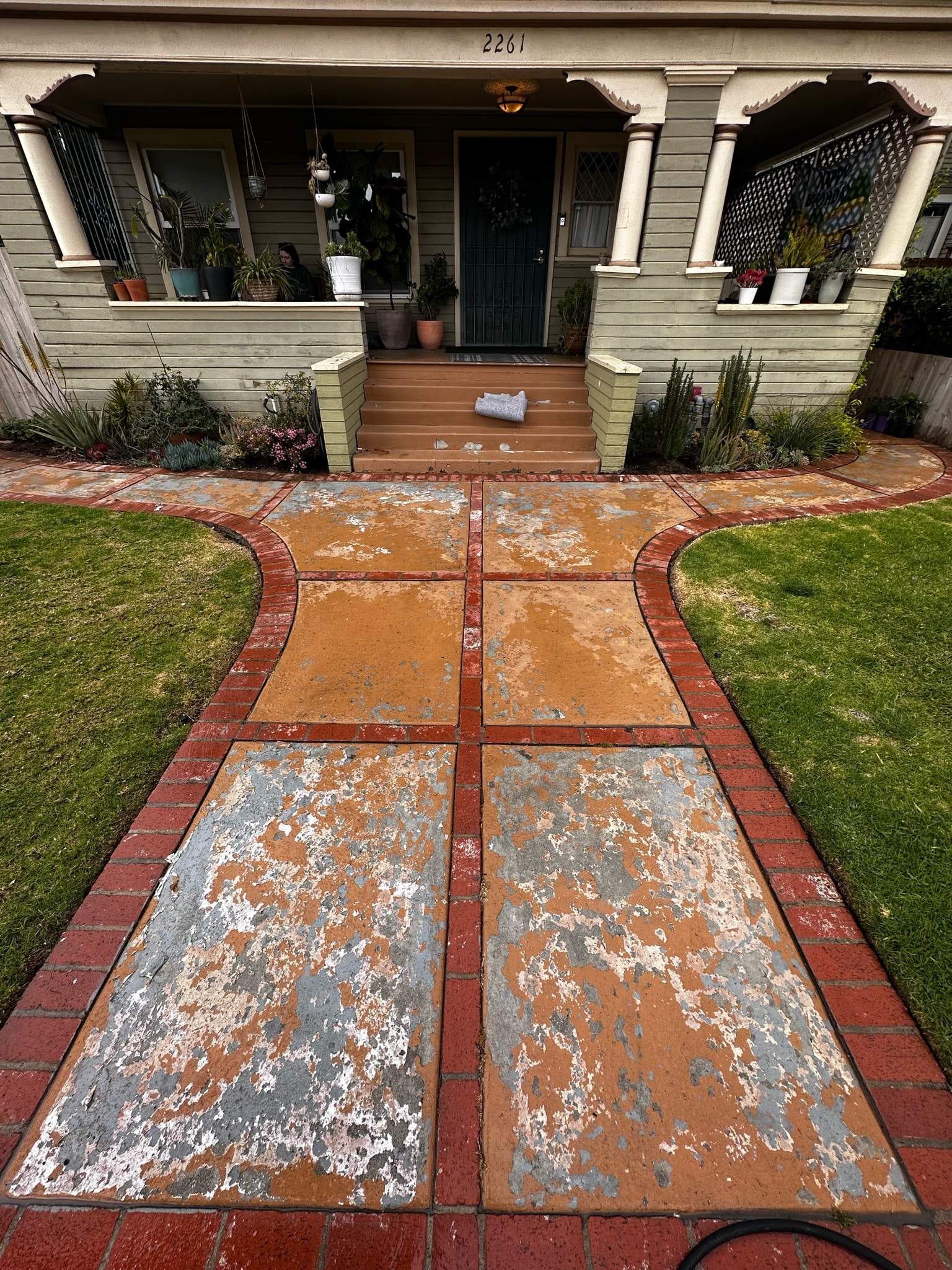 thoroughly and perfectly clean and seal pavers using the pressure washing with the help of Power Washing Pro